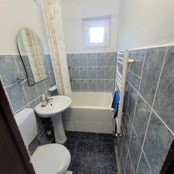 Inchiriez apartament cu 2 camere, cartier Florilor, Str. Lalelelor - 8
