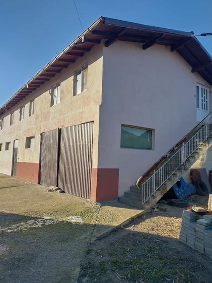 Casă cu 4 camere în Bolovani