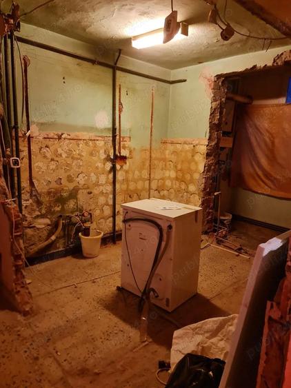 De vanzare apartament 3 camere - 1