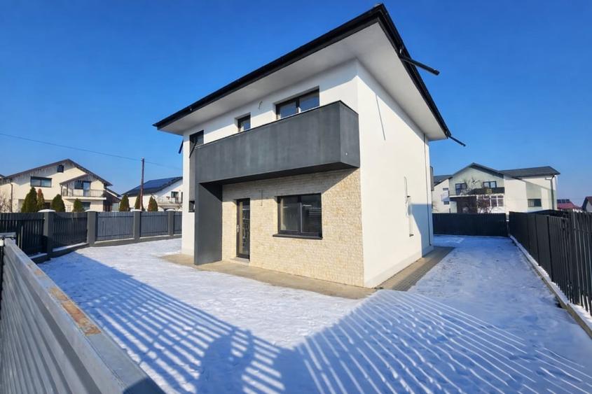 CASA CU 5 CAMERE, CAPAT CUG-VALEA ADANCA - 1