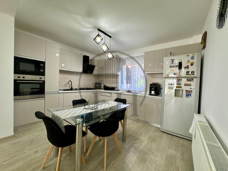 Casa / Vila de vanzare Lumina, Constanta - 12