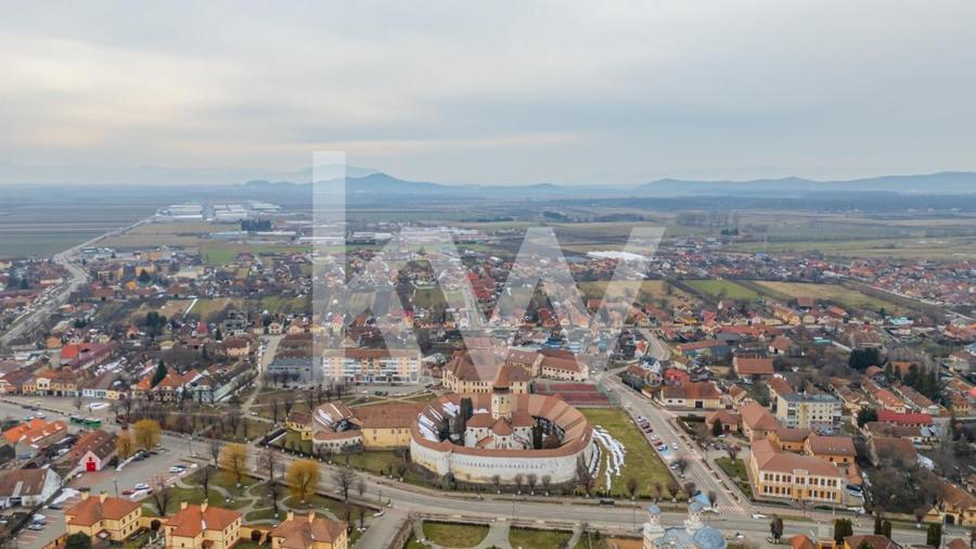 Proiect de restaurare langa Cetatea Prejmer,  casa si teren de 5.458 mp - 8