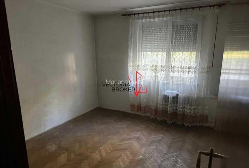 Apartament 2 camere, 50mp, p/4, fara imbunatiri, Titan Potcoava Apartament 2 camere, 50mp, p/4, fara imbunatiri, Titan Potcoava