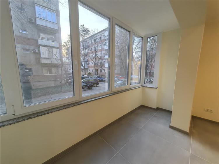 Apartament cu 3 camere Superb in Complex - 2