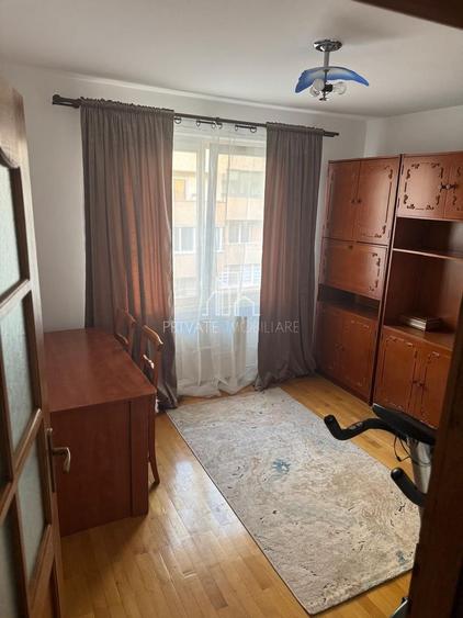 Apartament 4 Camere Et.3/4 De Vanzare, Str. Armoniei, Tudor - 2