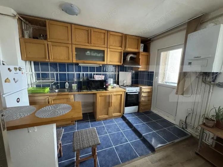 Apartament 2 camere, decomandat + balcon, Mana?tur, zona La Terenuri - 1