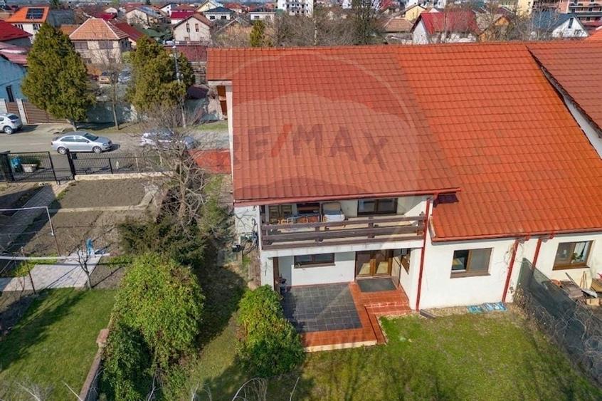 Casă cu 4 dormitoare în Ronaț | 181 mp utili | Garaj | Teren 345 mp - 21