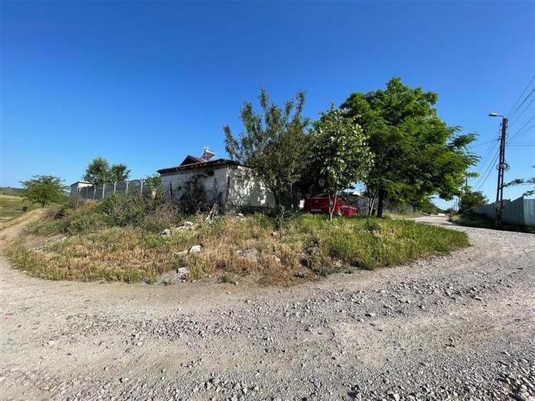 Teren intravilan de vanzare zona CAP Tulcea - 1