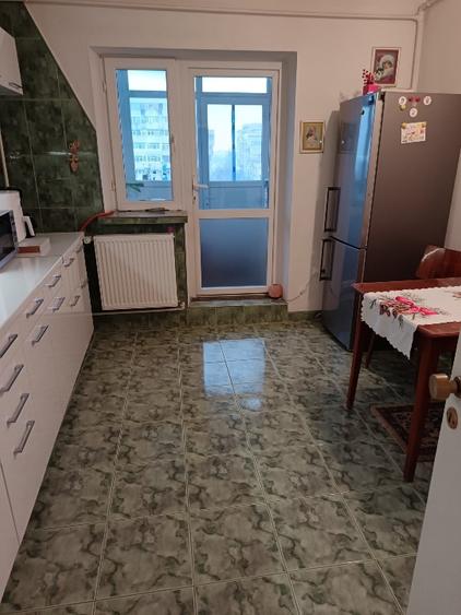 Apartament 2 cam., Fratii Golesti, Pitesti, et.4/8, an 1992, 60 mp - 5