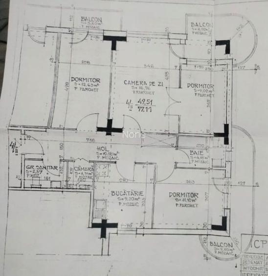 4 camere- 102 mp-bloc 1990-Etaj intermediar inferior