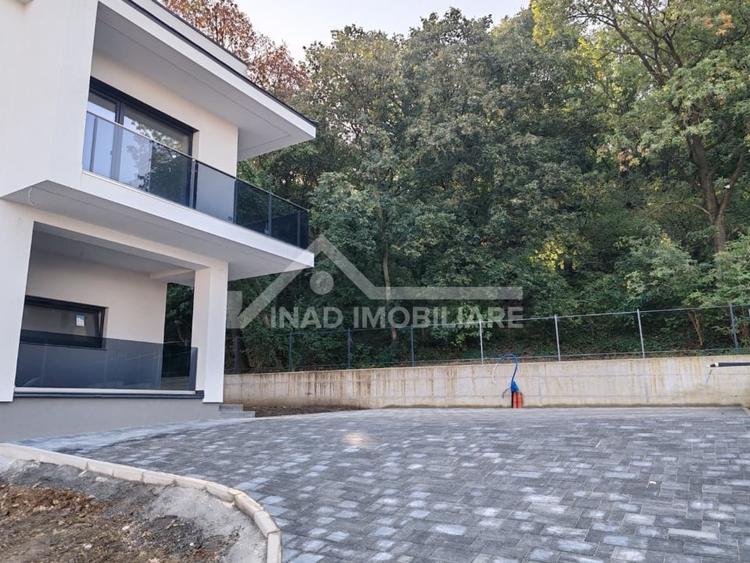 Duplex de vanzare 120mp utili, teren 375mp, curte pavata, semifinisat. - 2