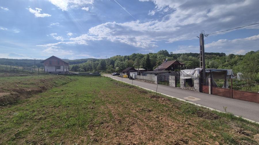 Teren de 1100 mp, în Central