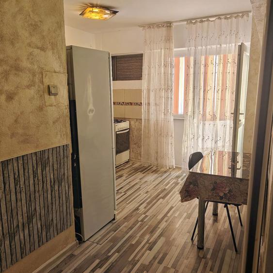 Inchiriez ap.1 cam., 46 mp - 10