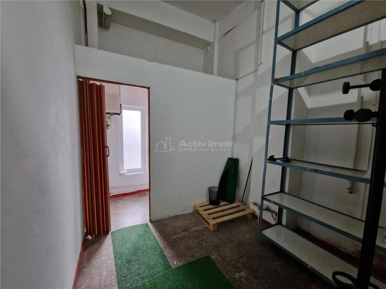 Resita CHIRIE Sp.Com. 62 mp.Piata Sud. - 4