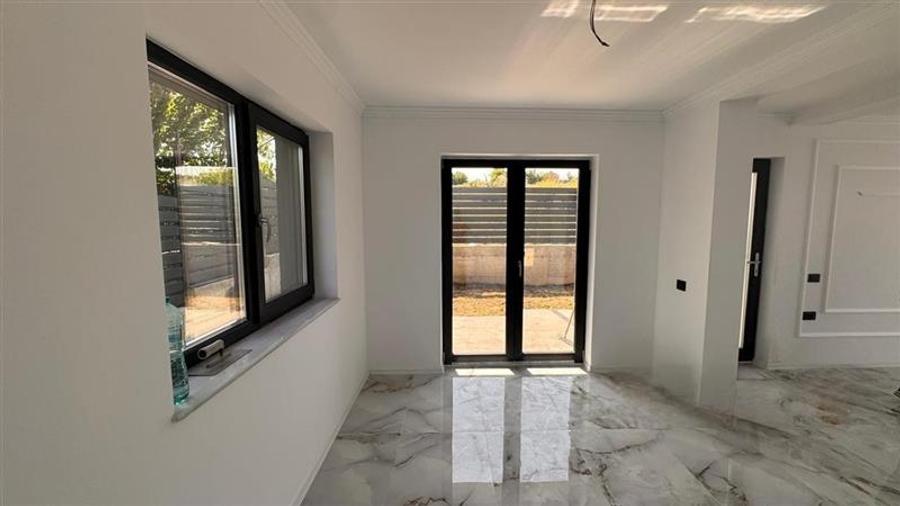 Vila tip duplex de vanzare in Rediu, design mediteranean, panorama catre Dealul - 5