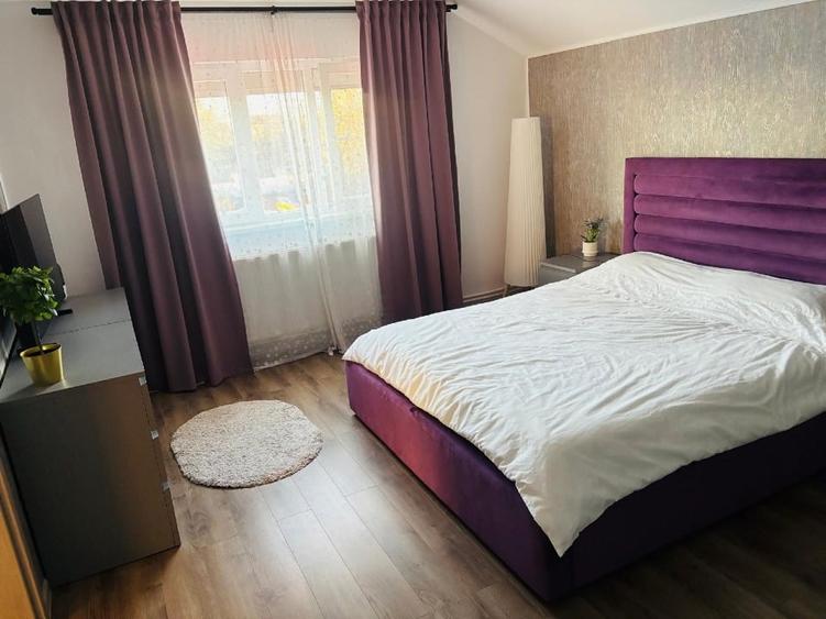 Casă de vânzare P+M, 174 mp construiți, teren 691 mp - 2