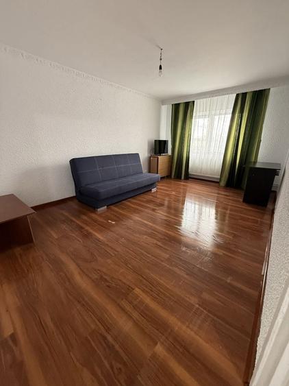 Inchiriez apartament 2 camere - 1