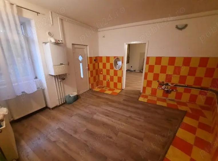 Vand casa in zona centrala - 5