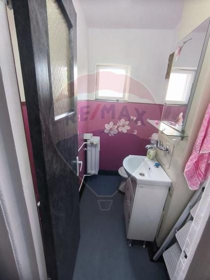 Vanzare ap 3 camere 2 bai etaj 1 complet decomandat  zona Miorita - 19