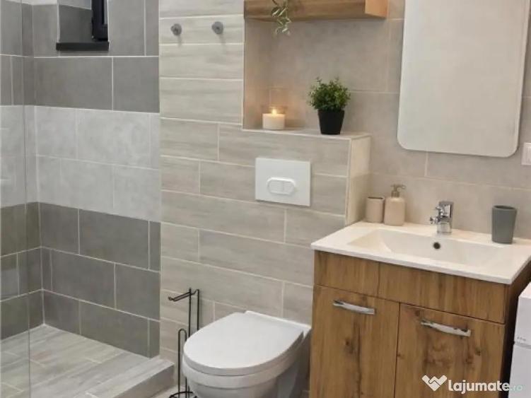 Apartament cu 3 camere, elegant si distinctiv, Central, Targ - 1