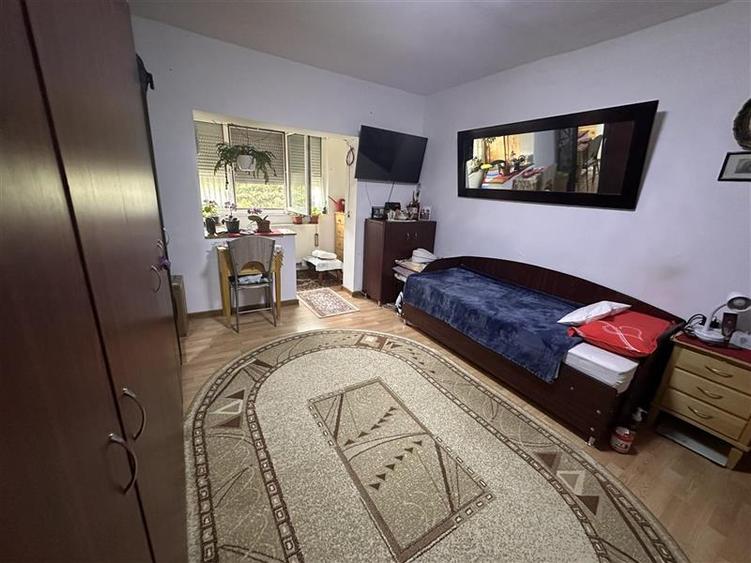Decomandat, 36 mp utili, etaj intermediar cu centrala propie - 6