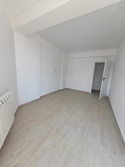 COMISION 0%  2 CAMERE  -MERAKI MAMAIA NORD -  81000 E - 10