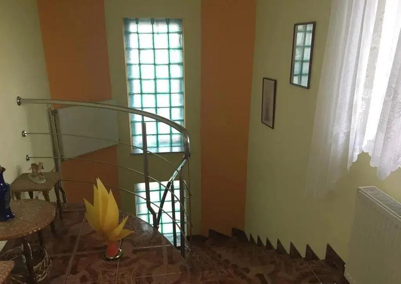 Vila Premium de inchiriat Bucium 350 mp, ideal Firma / Corporate - 2