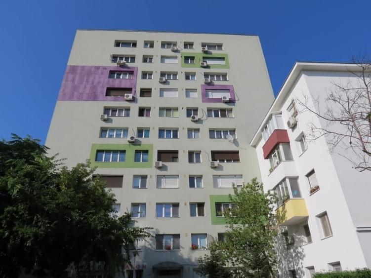 3 cam Piață Domenii/1 mai - 1