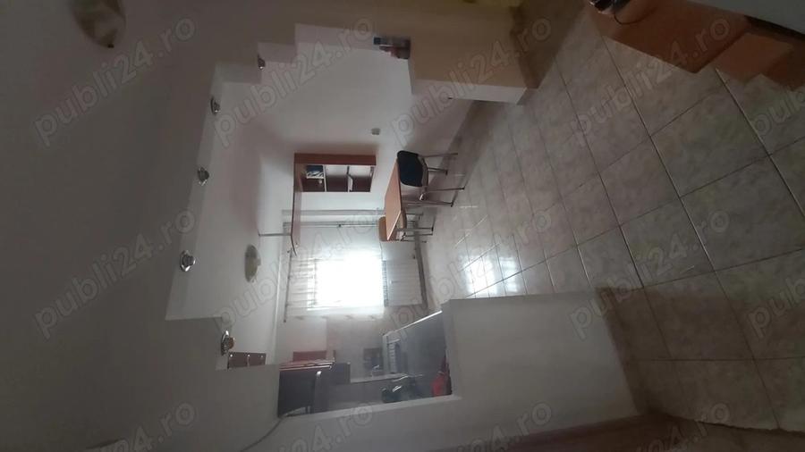 De vanzare apartament 4 camere, decomandat, zona Autogara, etaj 3. - 9