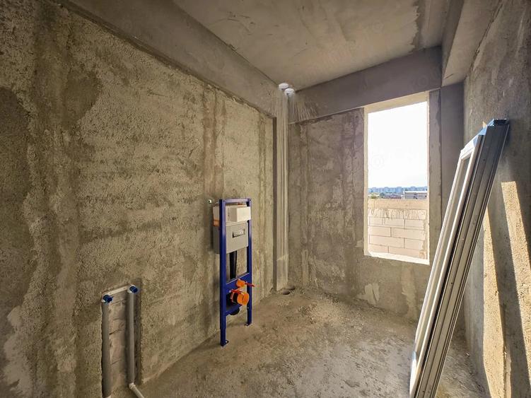 Apartament cu 4 camere decomandat în Militari