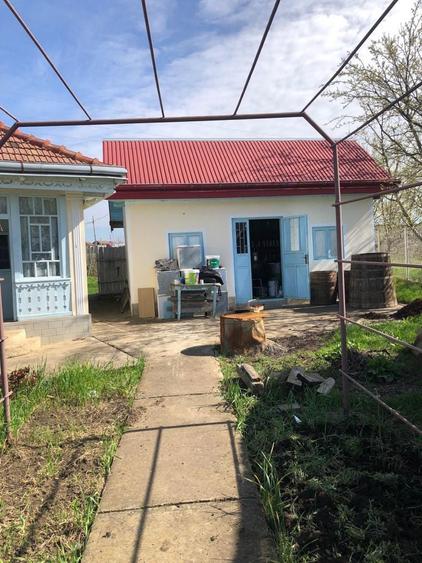 Vand teren intravilan 2000mp belcesti cu utilitati si acte la zi - 1