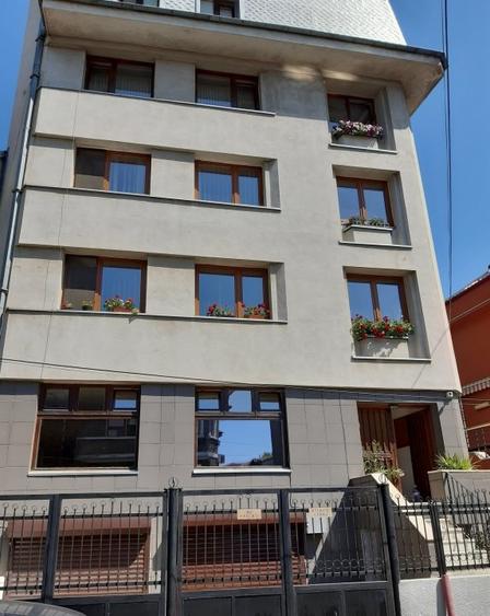 PROPRIETAR, VAND apart. Duplex in Cotroceni(G. Botanica) S.Totala 151 mp; garaj - 1
