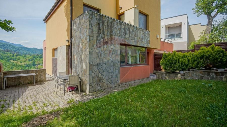 VILA PANORAMICA PE DRUMUL POIENII –PRIVELISTI UNICE ASUPRA BRASOVULUI - 51