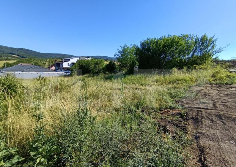 Teren in suprafa?a de 1100 mp, pe strada Crasnei - 2