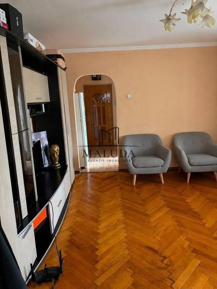 Apartament cu 2 camere semidecomandat, mobilat în Găvana