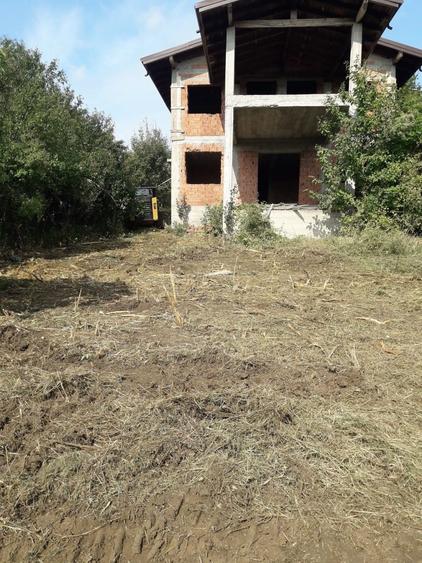 Casă cu 4 camere în Central