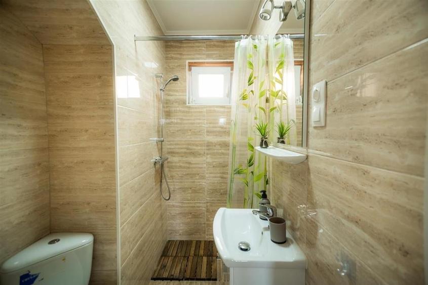 RECO, VILA MODERNA 7 DORMITOARE, BAILE 1 MAI - 27