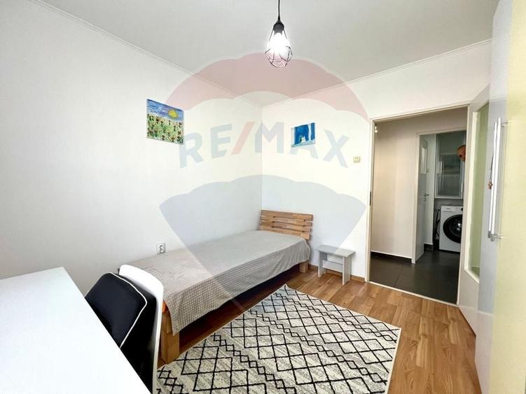 De închiriat apartament cu 3 camere, în zona Dacia - 8