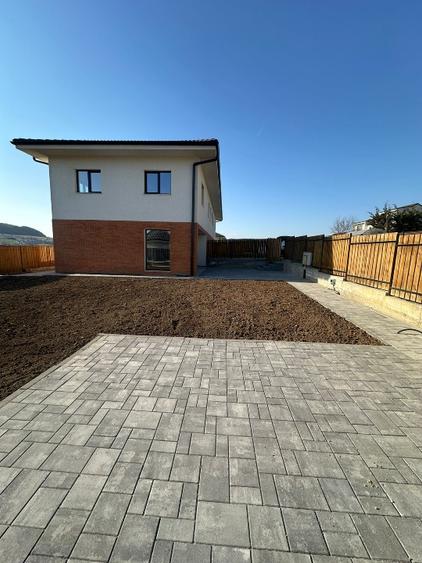 Duplex finisat cu 4 camere de vanzare cu CF in Chinteni - 9