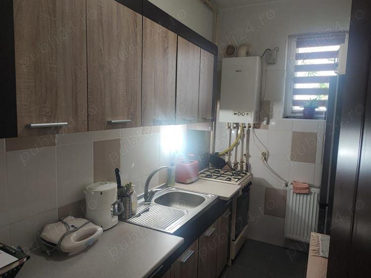 proprietar vand garsoniera mobilata, spatioasa, decomandata, loc de parcare inclus in pret - 8