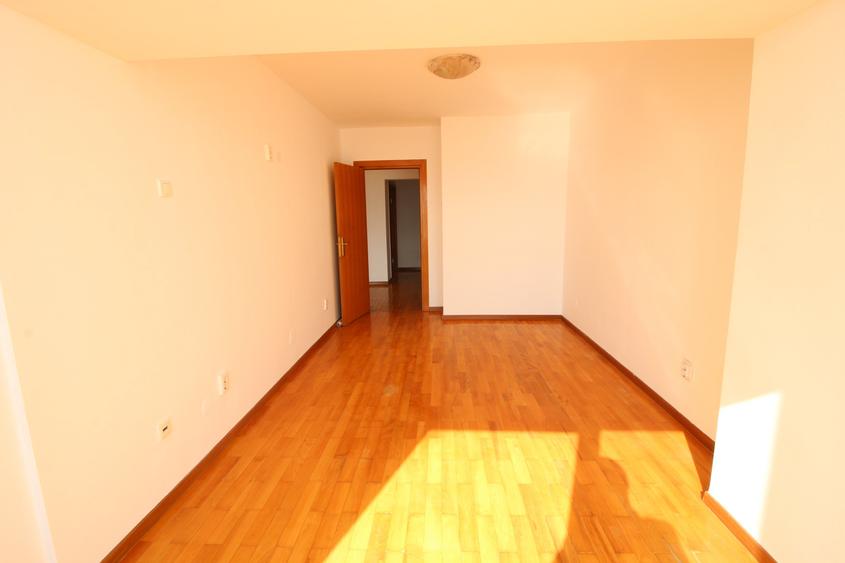 Ap. 3dec. Faleza, vedere Dunare, 98mp - 13