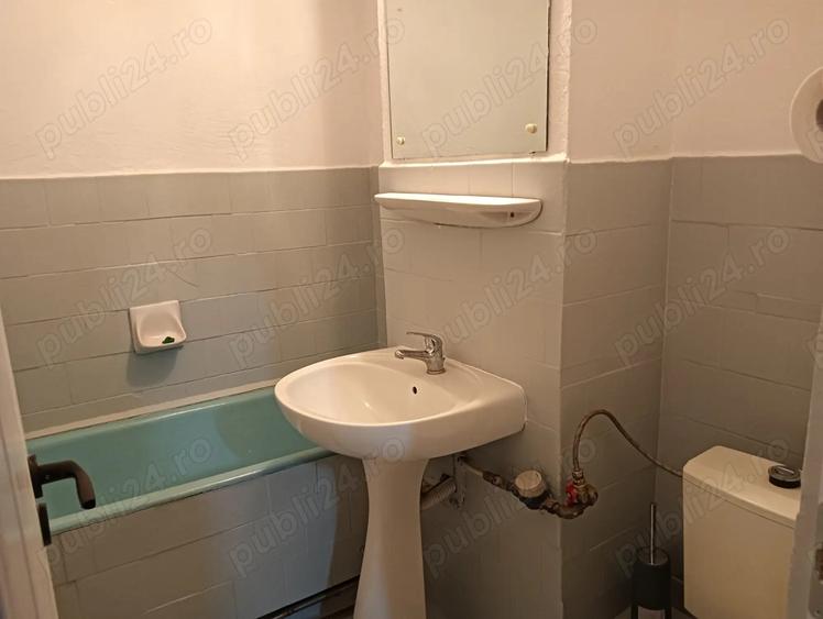 Inchiriez apartament 2 camere in ?tefan cel Mare 250 euro negociabil - 9