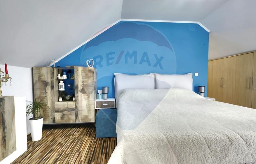 Apartament cu 3 camere de vânzare - 17