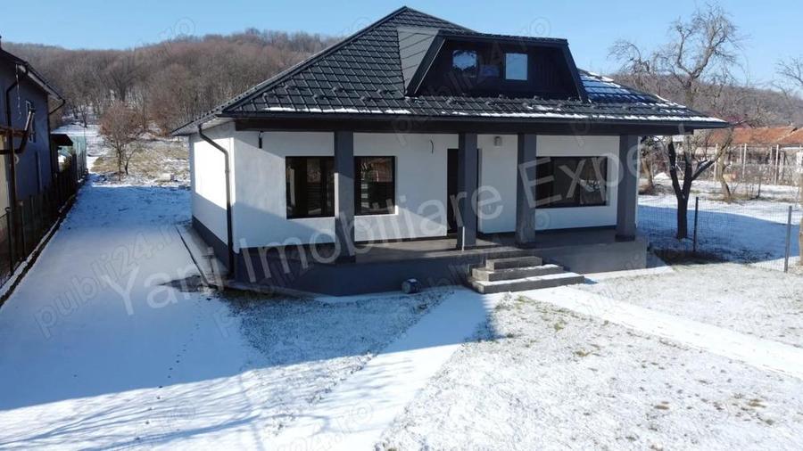 Casa de vanzare in comuna Baicule?ti, sat Valea Brazilor, jude? Arge?. - 12