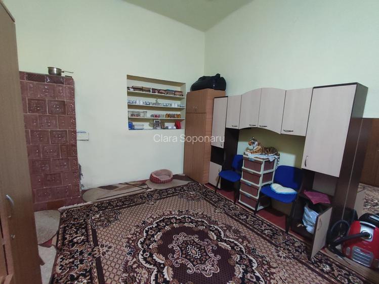 Casă individuală cu 2 camere în Central