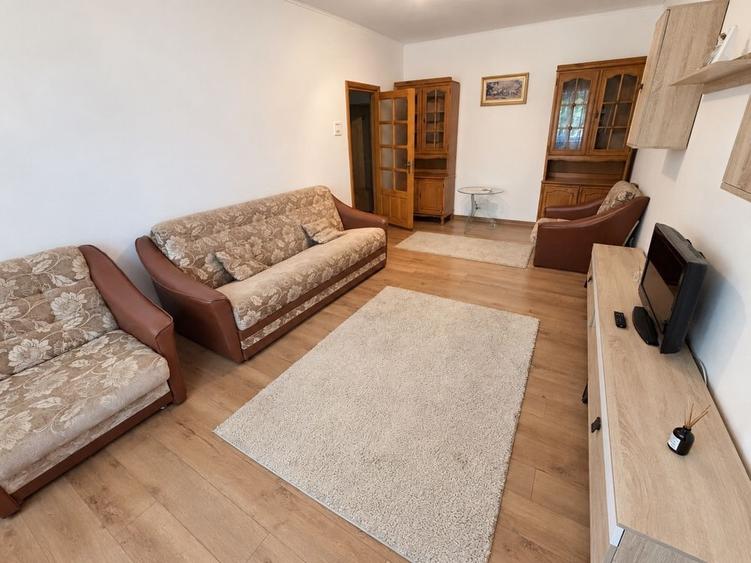 Apartament cu 2 camere decomandat în Traian