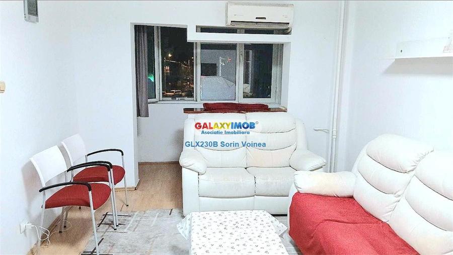 Apartament cu 4 camere semidecomandat, mobilat în Colentina
