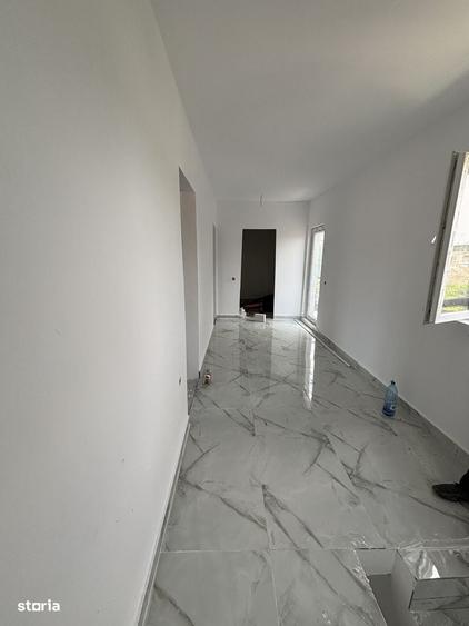 Casă cu 4 camere cu Teren 200 Mp în Central