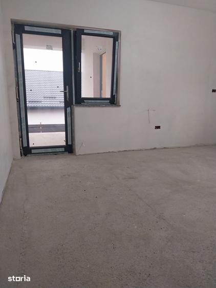 Casă cu 3 camere cu Teren 500 Mp în Dumești