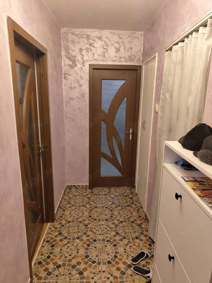 Apartament cu 3 camere decomandat în Vest